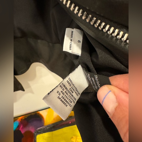 Diane Von Furstenberg 100% Genuine Black Leather Jacket with ruffles.  Size 6 - Picture 3 of 6